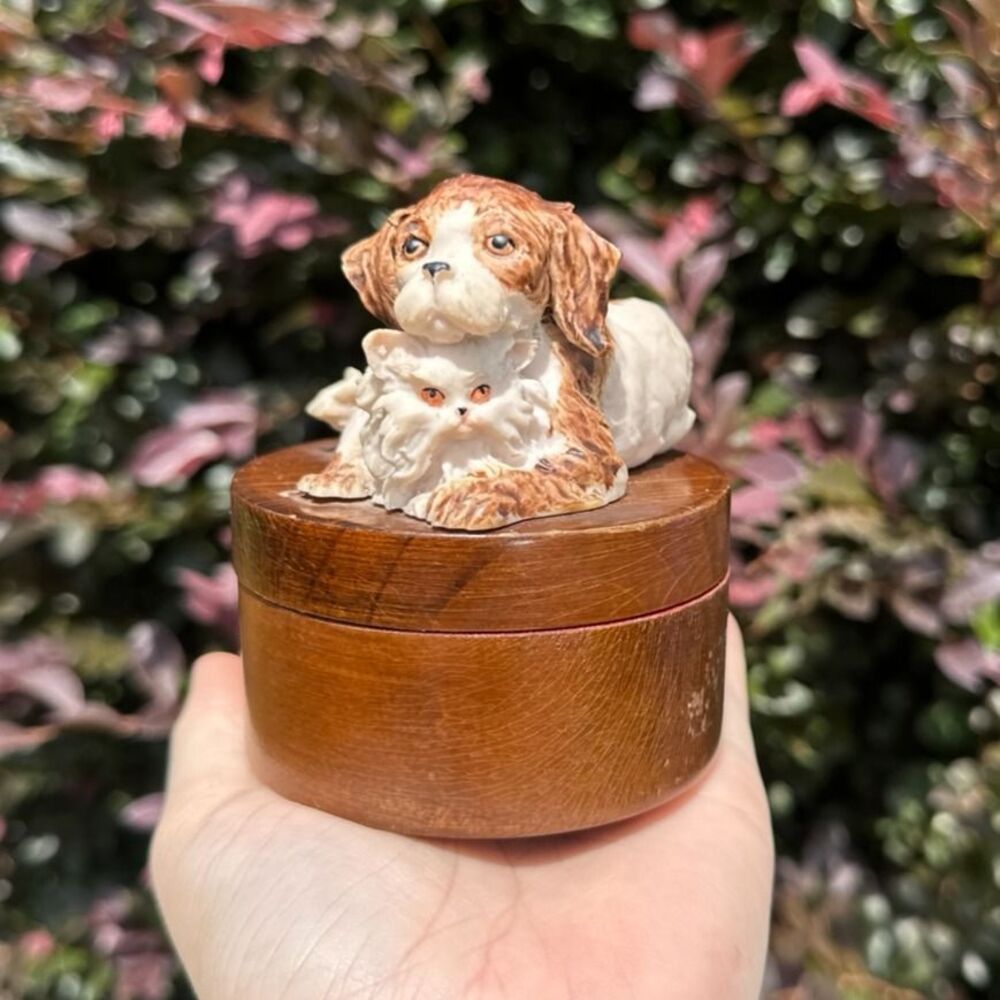 Vintage Cottagecore Persian Cat & Dog Wooden Keepsake Trinket Ring Box